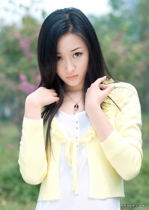 阳光清纯美女校花气质写真