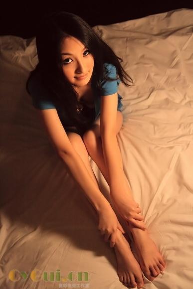 美空超级美女—杨茜柔情内衣秀