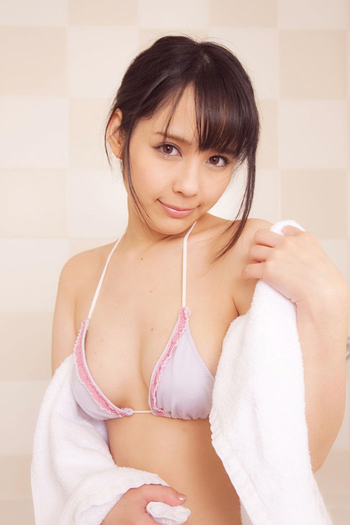 翘臀萝莉佳苗瑠华酒店私拍张腿晒诱惑