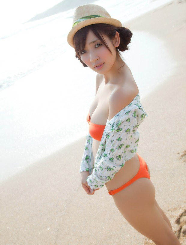 性感模特滝川绫翘臀裸胸诱惑美图