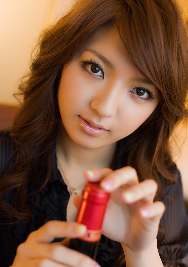 养眼美人儿神咲诗织超大胆写真