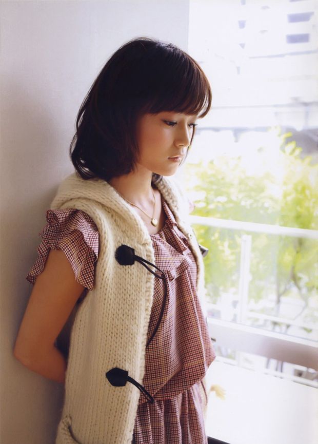 日本美女龟井绘里写真套图