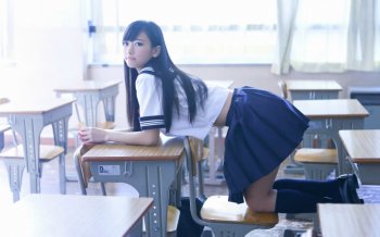 甜美水手服少女清新写真壁纸