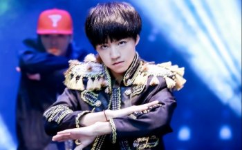 王俊凯跳舞最帅图片壁纸大全