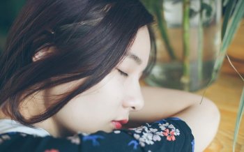 气质美女写真电脑桌面壁纸