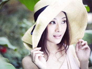 汤晓菲桌面壁纸之美女清纯写真