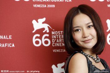 阔太韩雨芹高清壁纸