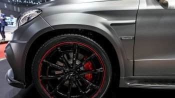 奔驰GLE 63汽车桌面壁纸