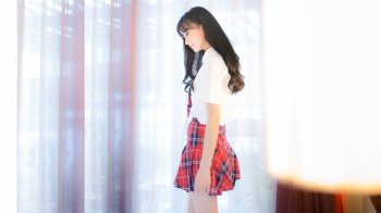 校园美女清纯小清新漂亮裙子桌面壁纸