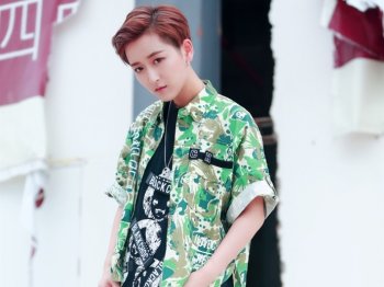 2016超级女声黄汐源桌面壁纸