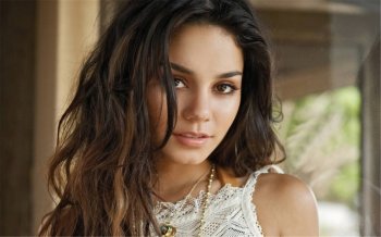 美国演员凡妮莎·哈金斯壁纸图2下载