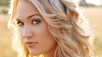 选修目美国偶像冠军凯莉·安德伍德电脑壁纸