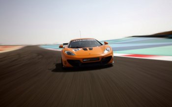 迈凯轮12C GT Sprint赛道壁纸