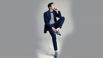 韩国帅哥刘亚仁电脑桌面壁纸