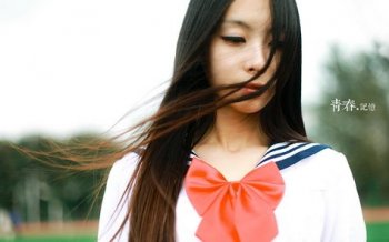 学生制服美女高清桌面壁纸