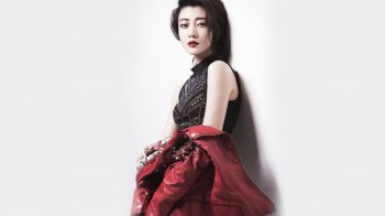 演员李婳写真电脑桌面壁纸