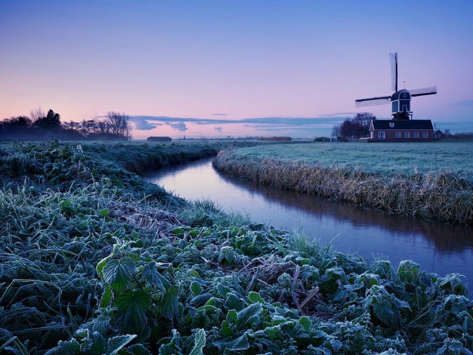 大自然清新田野风车壁纸