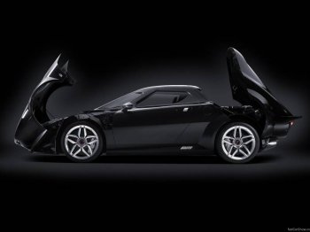 豪华高档的蓝旗亚跑车图片