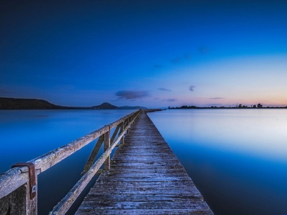 qq空间有海水ppt背景图片