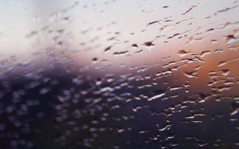 玻璃上的雾滴桌面背景图片大全