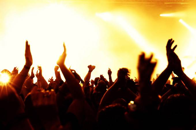 摇滚欢呼网站背景图片欣赏