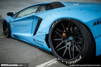 蓝色兰博基尼蝙蝠高清特写图片