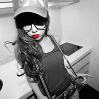 十月最热qq女生黑白头像