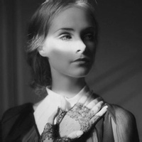 十月最热qq女生黑白头像