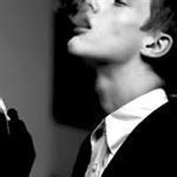 冷酷的非主流男生抽烟头像