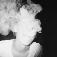 冷酷的非主流男生抽烟头像