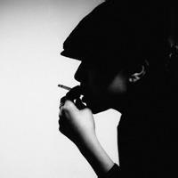 冷酷的非主流男生抽烟头像