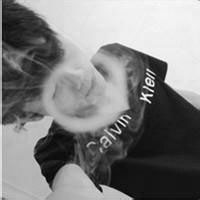 冷酷的非主流男生抽烟头像