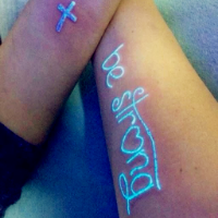 艳丽色彩的微信纹身头像图片