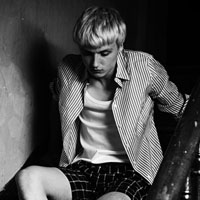 最新欧美帅哥黑白头像图片