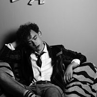 最新欧美帅哥黑白头像图片