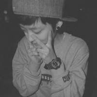 十月最新悲伤黑白头像图片