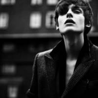 十月最新悲伤黑白头像图片