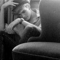 十月最新悲伤黑白头像图片