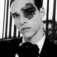 十月最新悲伤黑白头像图片