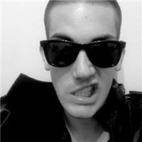 黑白系非主流男生伤感头像图片