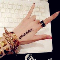 时尚简约小清新女生纹身头像