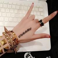 性感美女个性纹身微信头像