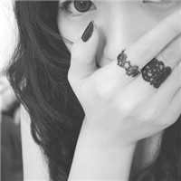 黑白系欧美范女生头像赏析