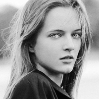 2016最新带字黑白女生头像