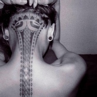 欧美风超拽帅哥纹身头像