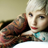 欧美风霸气纹身美女头像
