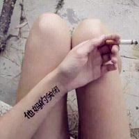 伤感颓废女生抽烟头像集锦