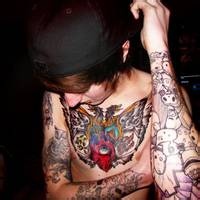 欧美风超拽帅哥纹身头像