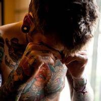 欧美风超拽帅哥纹身头像