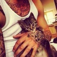 欧美风超拽帅哥纹身头像